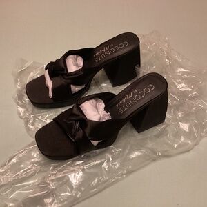 Coconuts by Matisse satin heels NEW